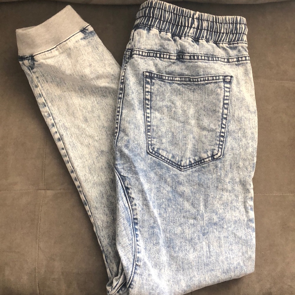 F21 acid wash joggers size 34